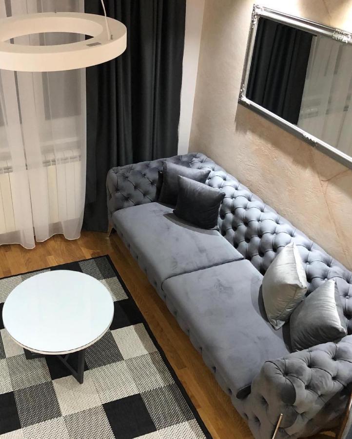 Lux Apartman 33 Kragujevac Bagian luar foto