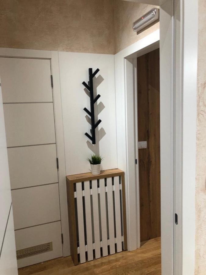 Lux Apartman 33 Kragujevac Bagian luar foto
