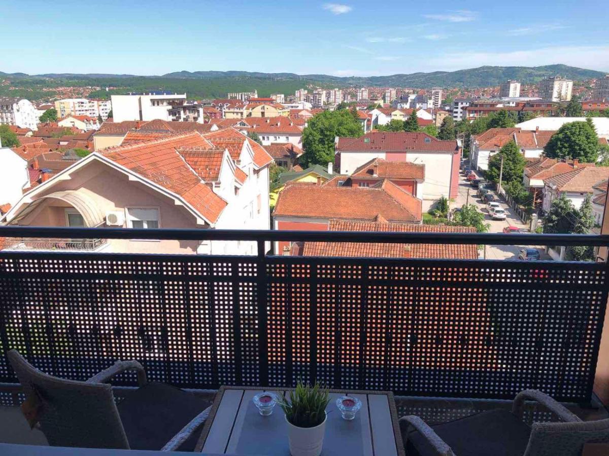 Lux Apartman 33 Kragujevac Bagian luar foto